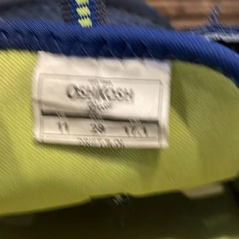 Osh gosh water shoes sandals